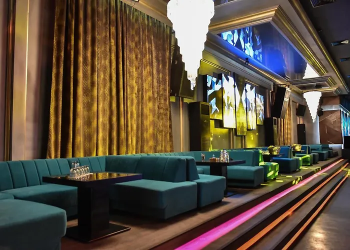 圣彼特堡公园酒店 4*